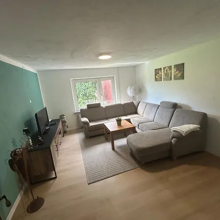 Einliegerwohnung In Idyllischem *