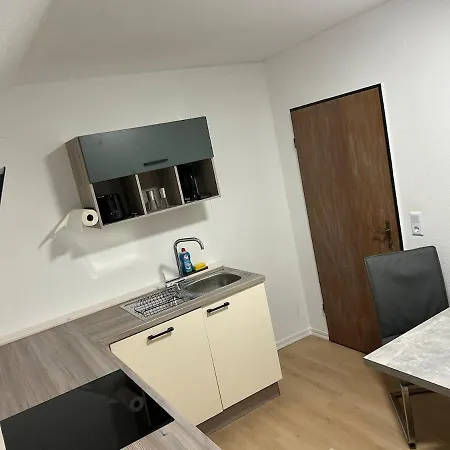 Einliegerwohnung In Idyllischem *