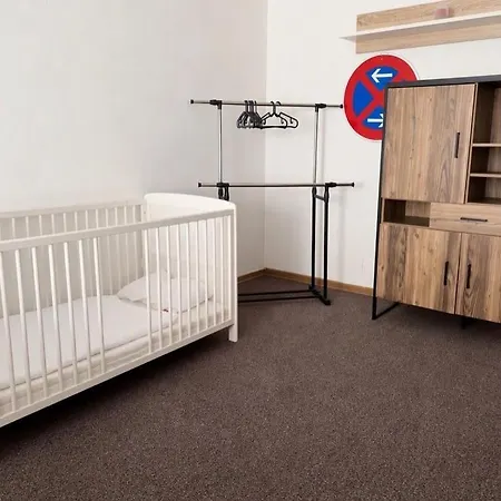 Einliegerwohnung In Idyllischem *